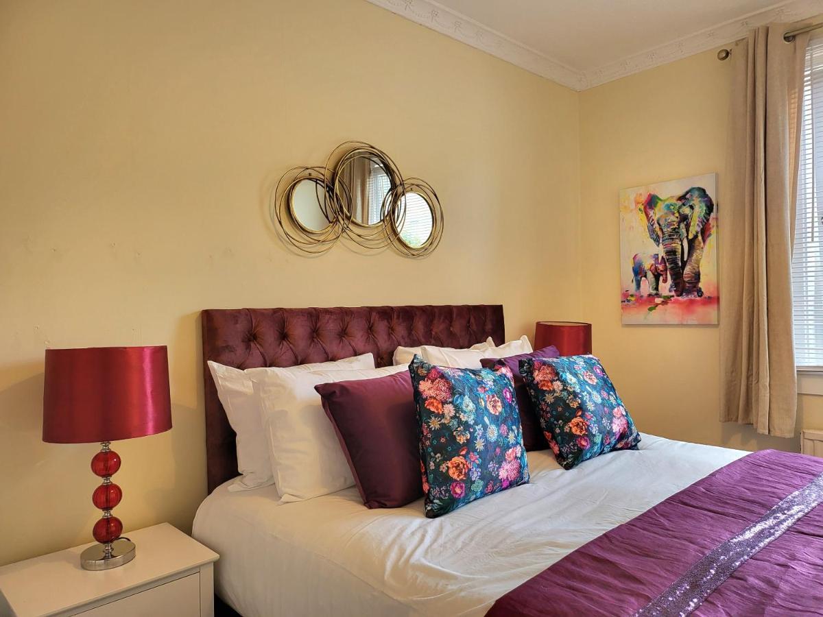 4 Bedrooms Apartment By Sensational Stay Short Lets & Serviced Accommodation Edinburgh Bagian luar foto
