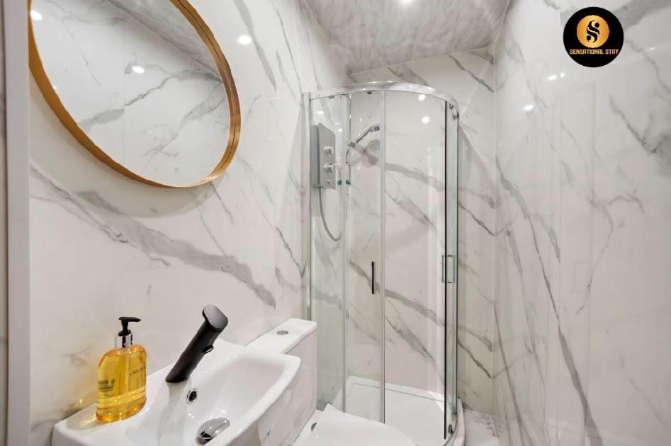 4 Bedrooms Apartment By Sensational Stay Short Lets & Serviced Accommodation Edinburgh Bagian luar foto