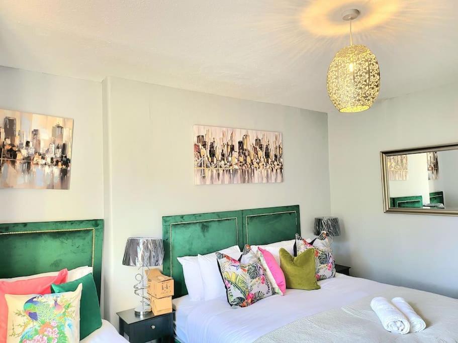 4 Bedrooms Apartment By Sensational Stay Short Lets & Serviced Accommodation Edinburgh Bagian luar foto