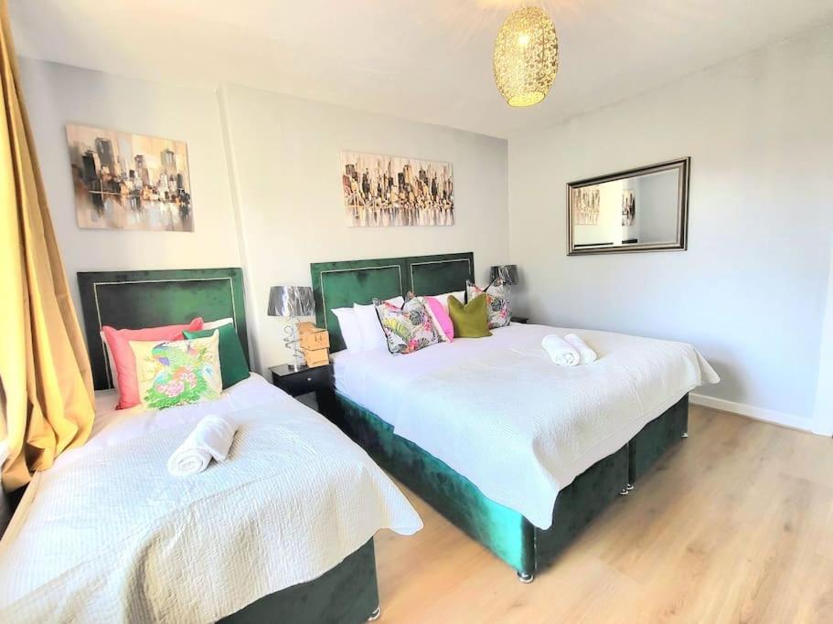 4 Bedrooms Apartment By Sensational Stay Short Lets & Serviced Accommodation Edinburgh Bagian luar foto